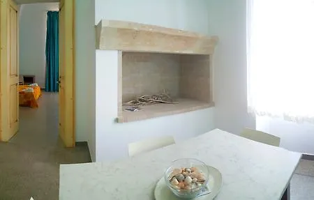 Salento Houses & Idro Suites *