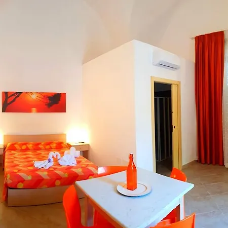 Salento Houses & Idro Suites Apartment