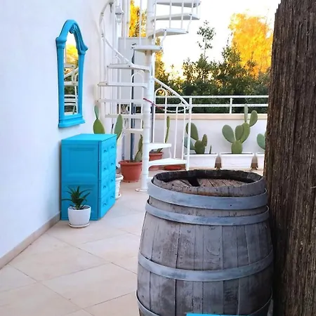 Salento Houses & Idro Suites Apartment *