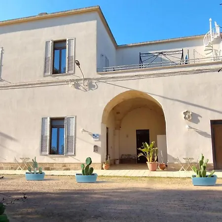 Salento Houses & Idro Suites *